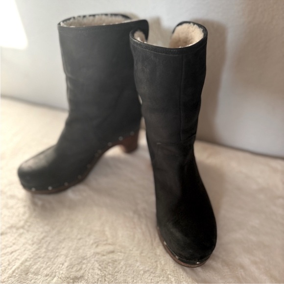 UGG Black Leather bootie, Layne, women's 8. Like new condition. - Picture 15 of 15